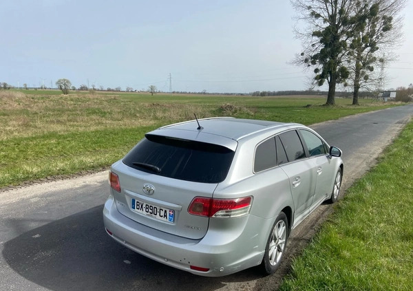 Toyota Avensis cena 19600 przebieg: 187000, rok produkcji 2011 z Chodzież małe 172